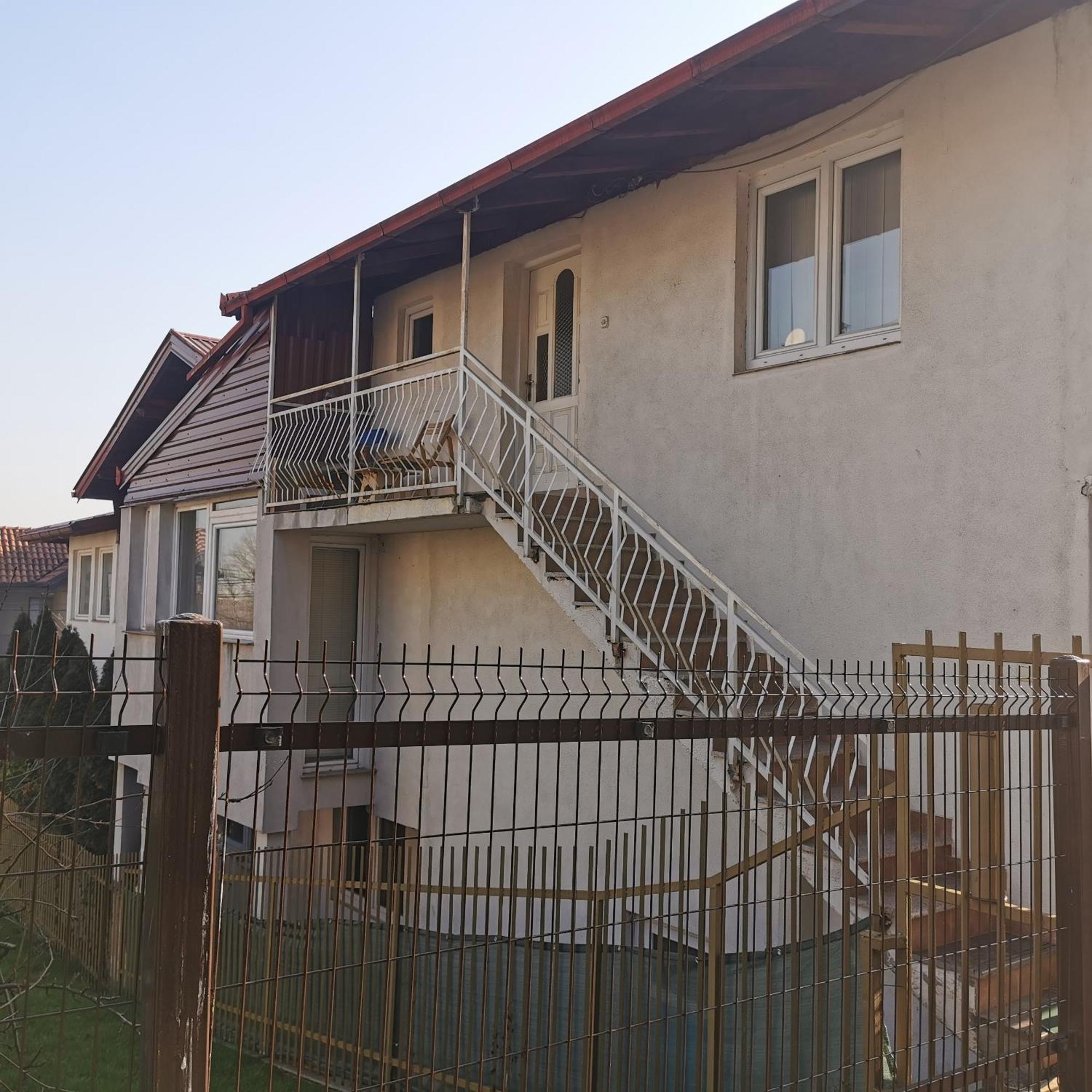White Apartment Sarajevo - Free Parking Bagian luar foto